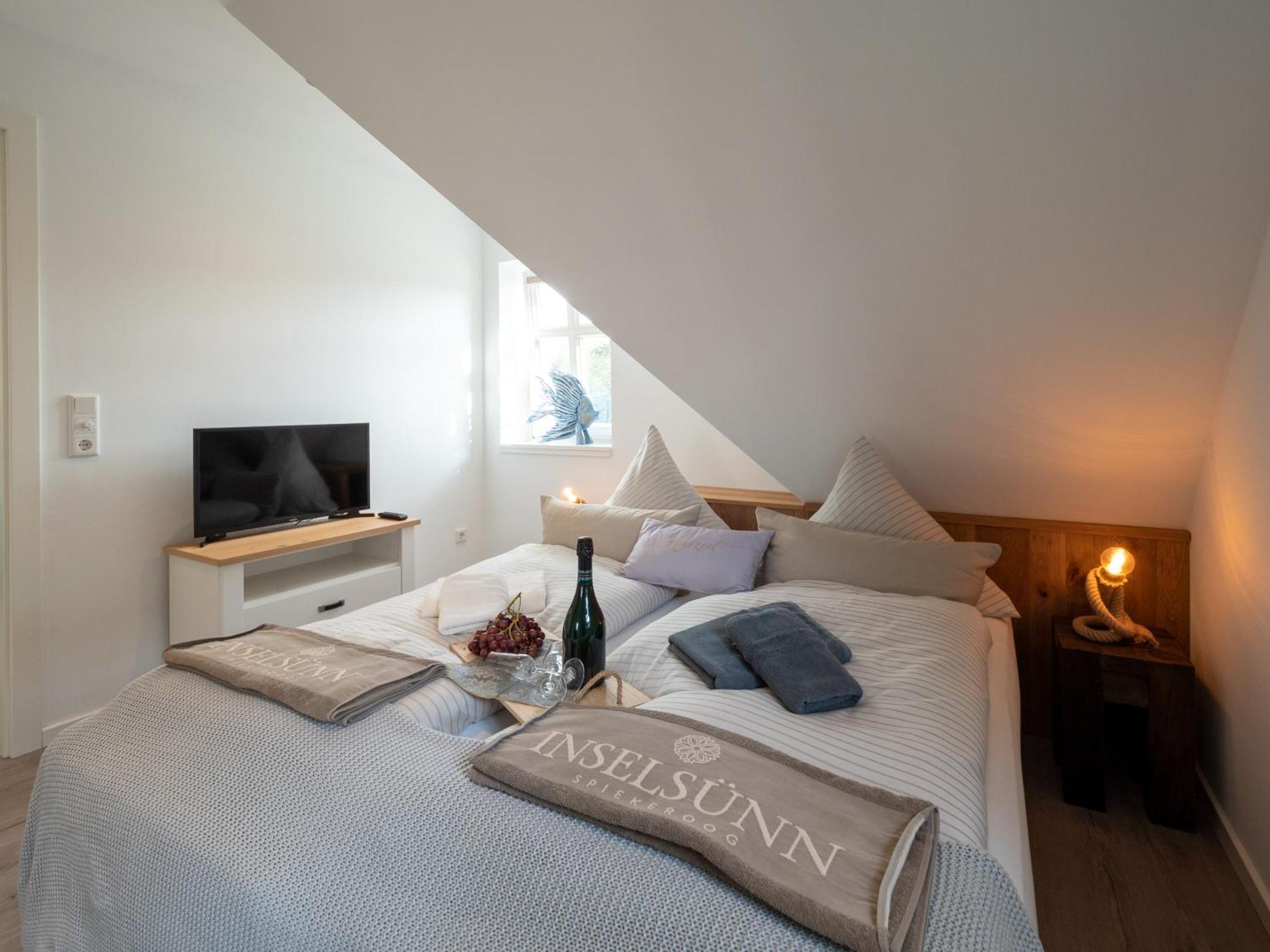 Inselsuenn Hotel Und Apartments Spiekeroog Εξωτερικό φωτογραφία